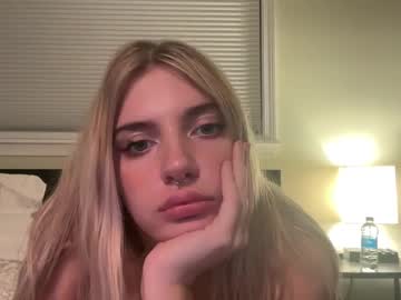 girl Live Porn On Cam with alliesutton