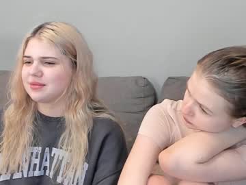 couple Live Porn On Cam with milskils