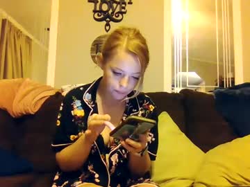 couple Live Porn On Cam with fall_flowers