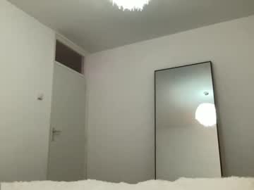 girl Live Porn On Cam with seraveraxo