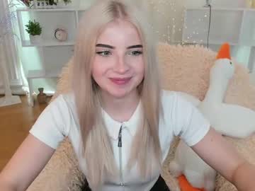 girl Live Porn On Cam with nika_queen_