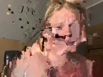 girl Live Porn On Cam with kayleighashford