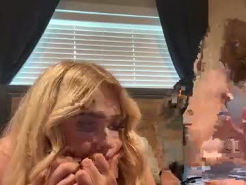 girl Live Porn On Cam with lizzymariee