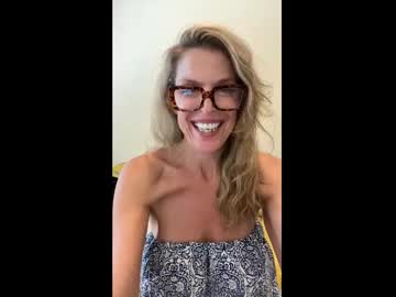 girl Live Porn On Cam with chloedahlxo