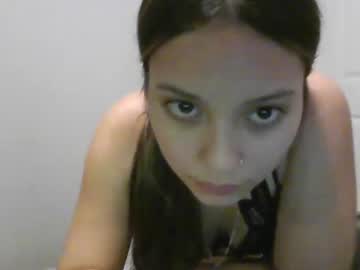 girl Live Porn On Cam with mimilovescockk