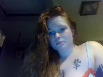 couple Live Porn On Cam with redheadslutwife8803